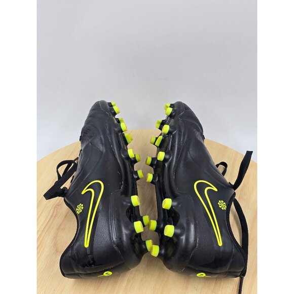 Nike Jr. Tiempo Legend 10 Club Soccer Cleats DV4352-001 Black Volt Size 3.5Y - Picture 6 of 8